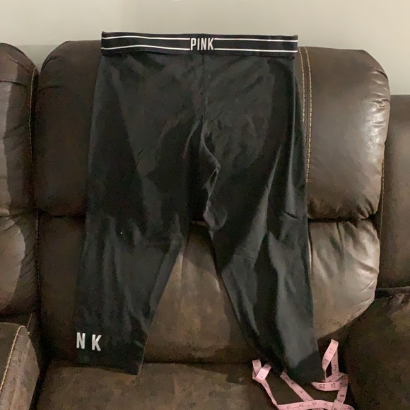 Woman’s Victoria Secret pink Capri - Picture 4 of 6